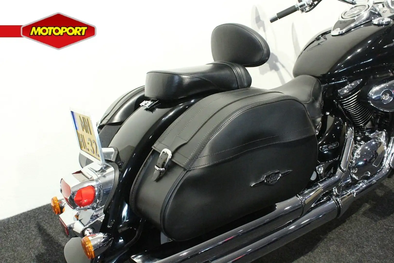 Suzuki Intruder C 800 Negru - 2