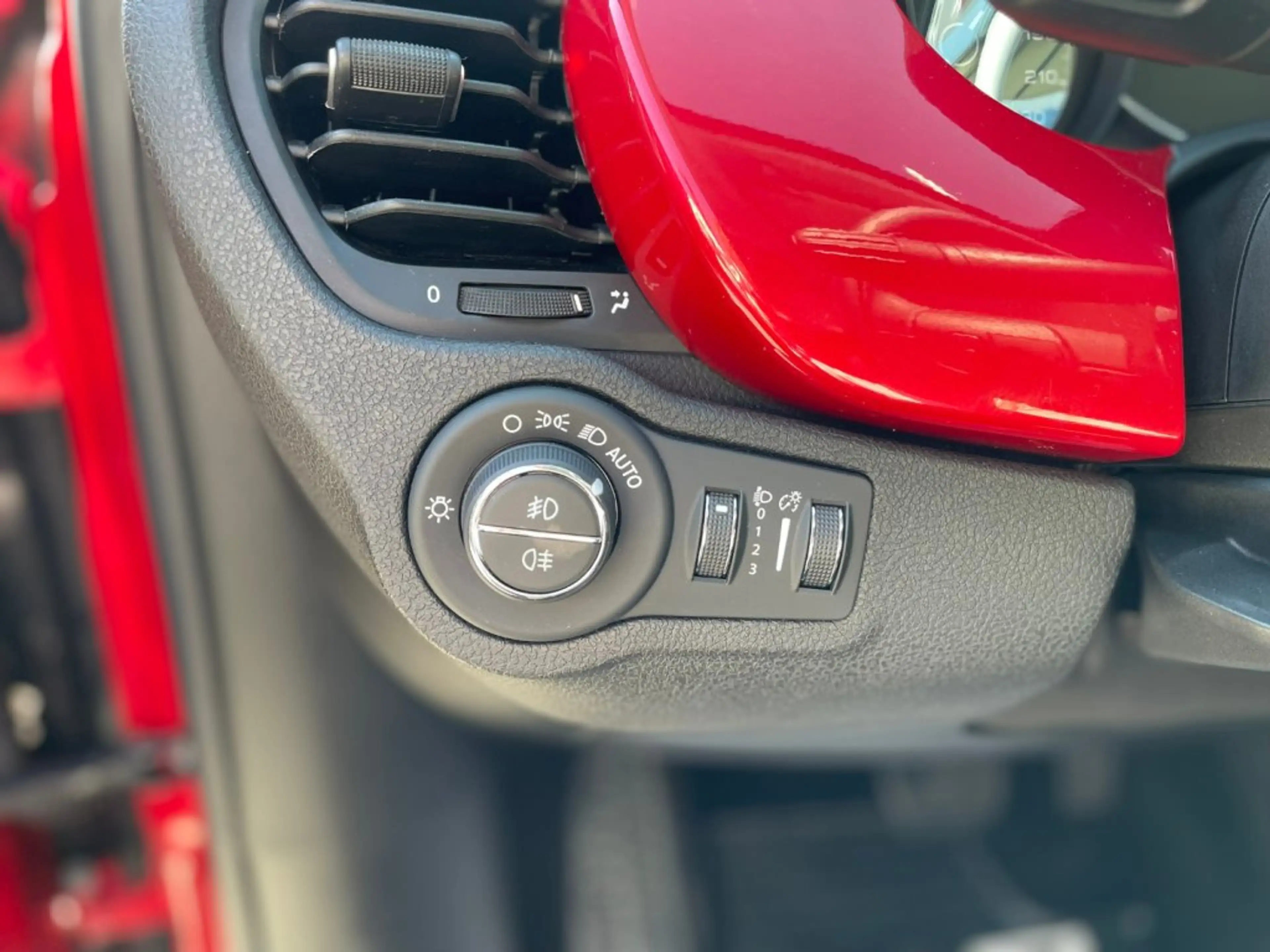 Fiat 500X FireFly Turbo 150 DCT City Cross — photo 12