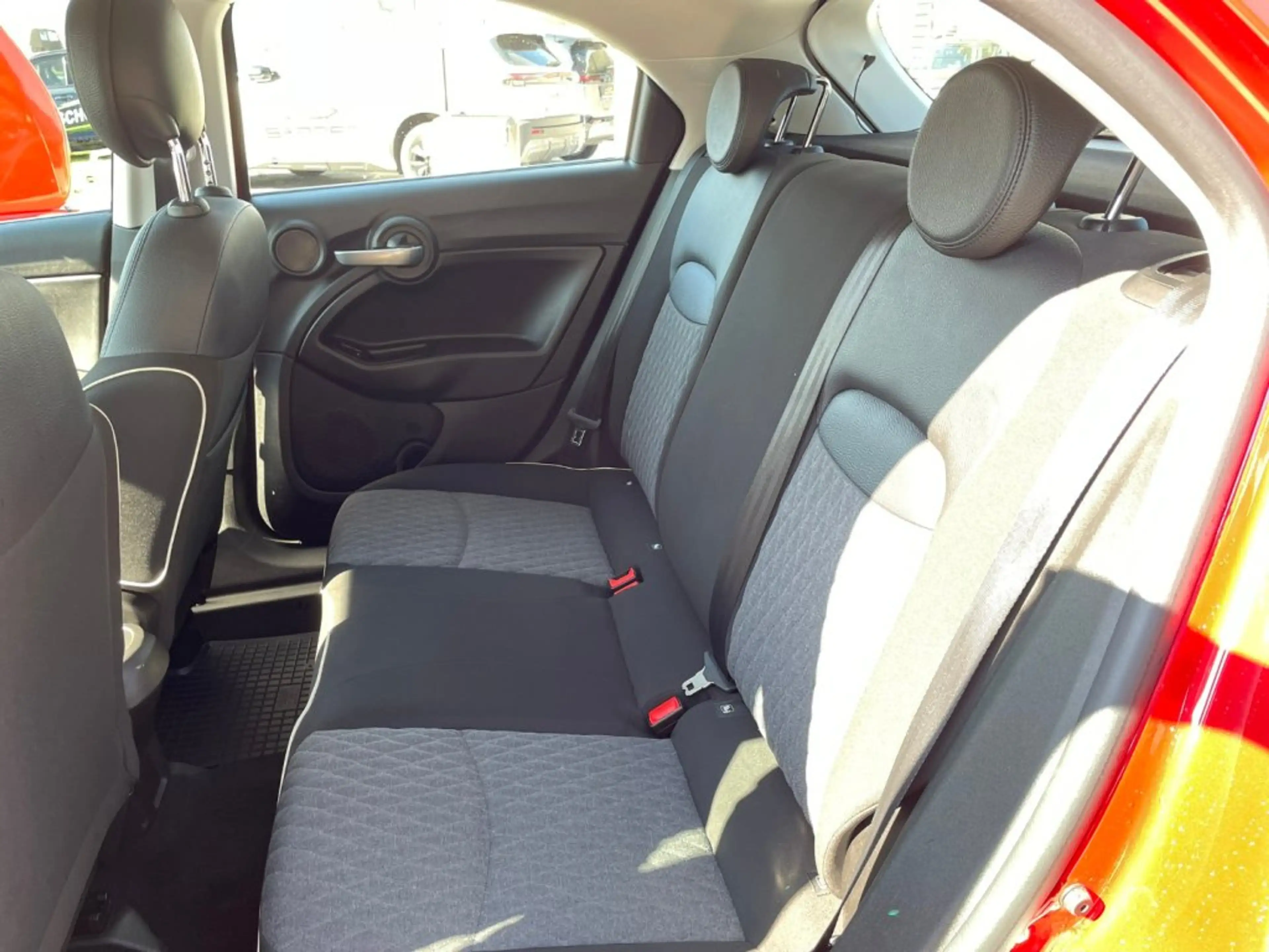 Fiat 500X FireFly Turbo 150 DCT City Cross — photo 10