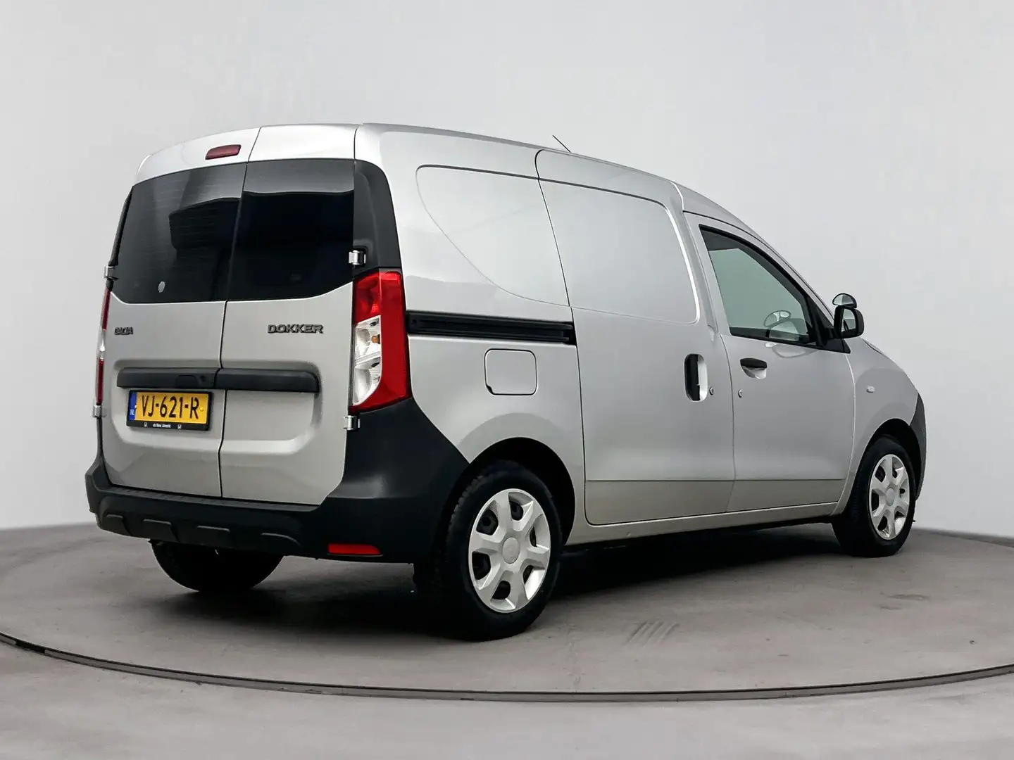 Dacia Dokker 1.6 Basic | 1e eigenaar | Laadvloer | Lage km-stan Grijs - 2