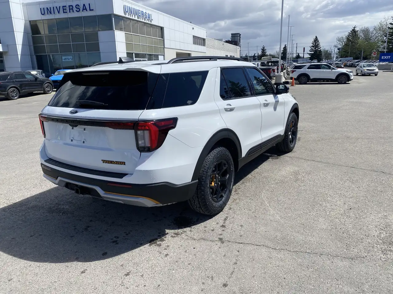 Ford Explorer снимка Ford Explorer