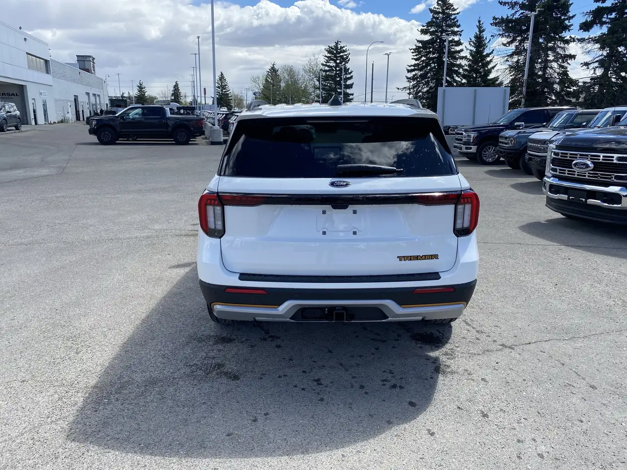 Ford Explorer снимка Ford Explorer