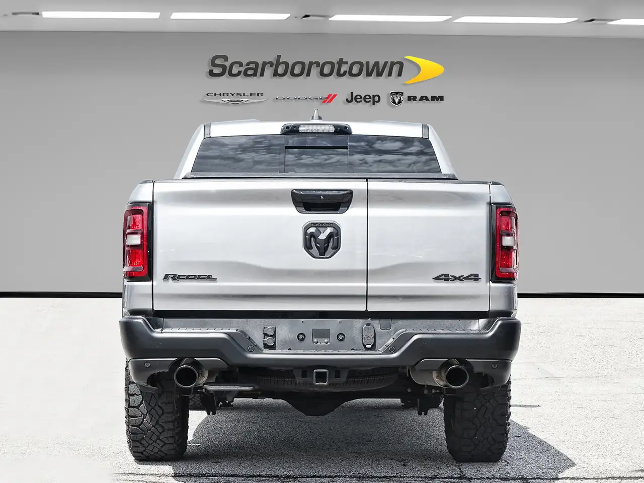 RAM 1500 снимка RAM 1500
