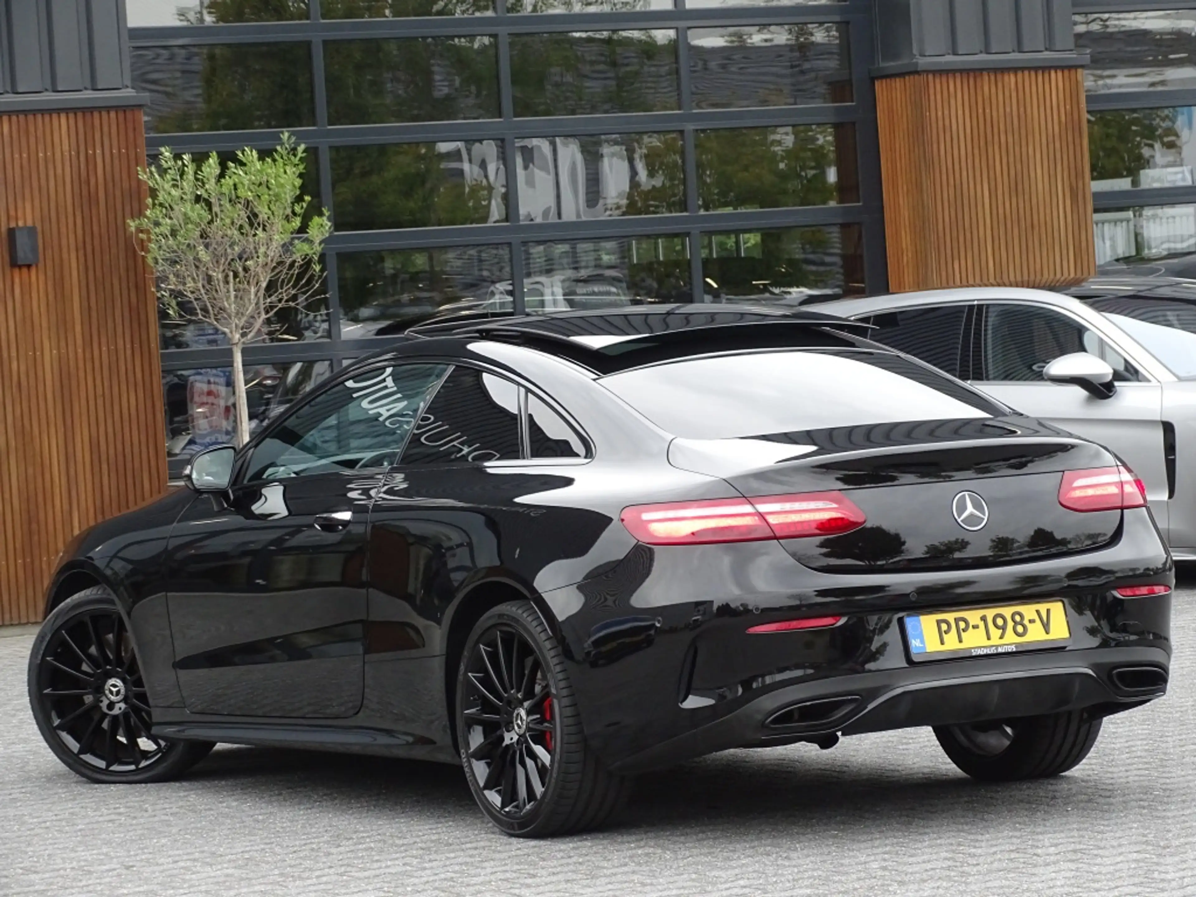 Mercedes-Benz E 400 Coupé 4 Matic 334PK AMG Edition 1 / Burmester *NAP — photo 5