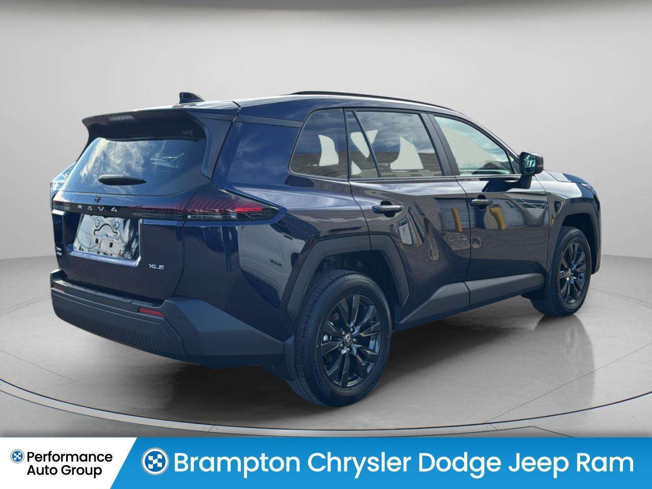 2026 Toyota RAV4 XLE *HEV*ADAPT CRUISE*BLIND SPT*WIRELESS CHRG* — снимка 5