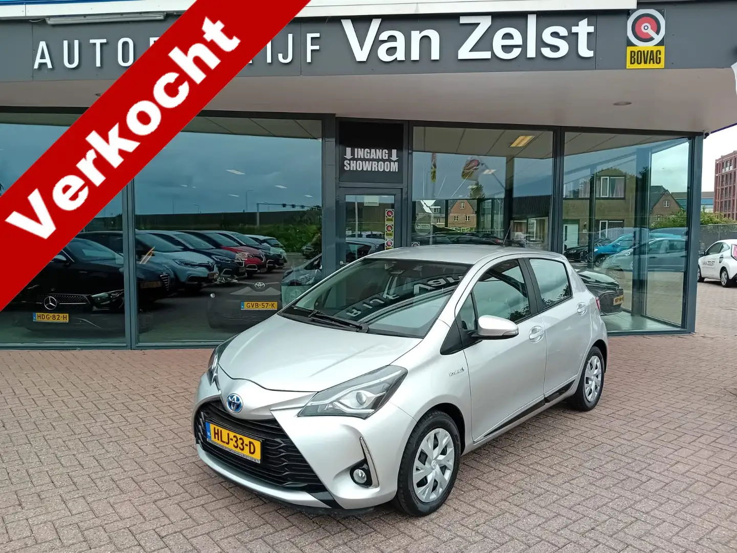 Toyota Yaris 1.5 Hybrid Automaat, Airco(automatisch), Multimedi Grijs - 1