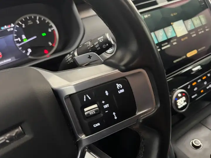 Land Rover Discovery 2023, foto 17