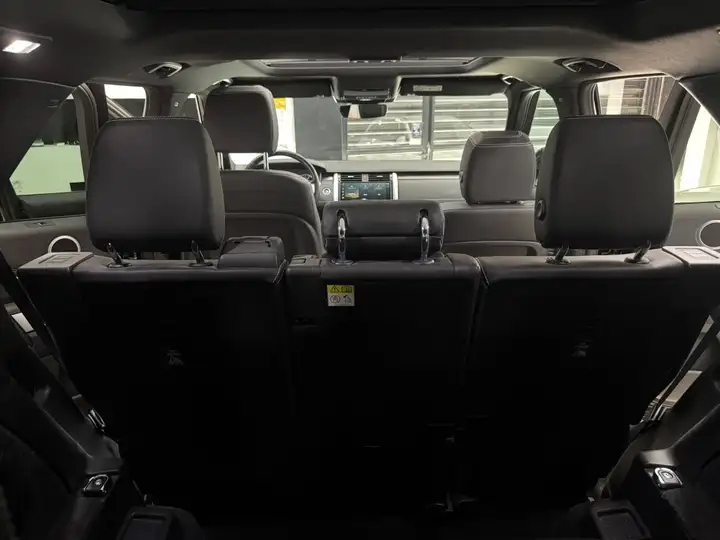 Land Rover Discovery 2023, foto 44