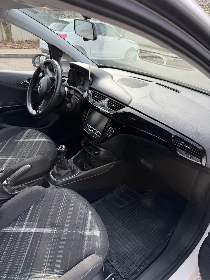 Opel Corsa-e Corsa 1,4 Black&Color - 1