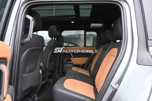 Land Rover Defender view 13
