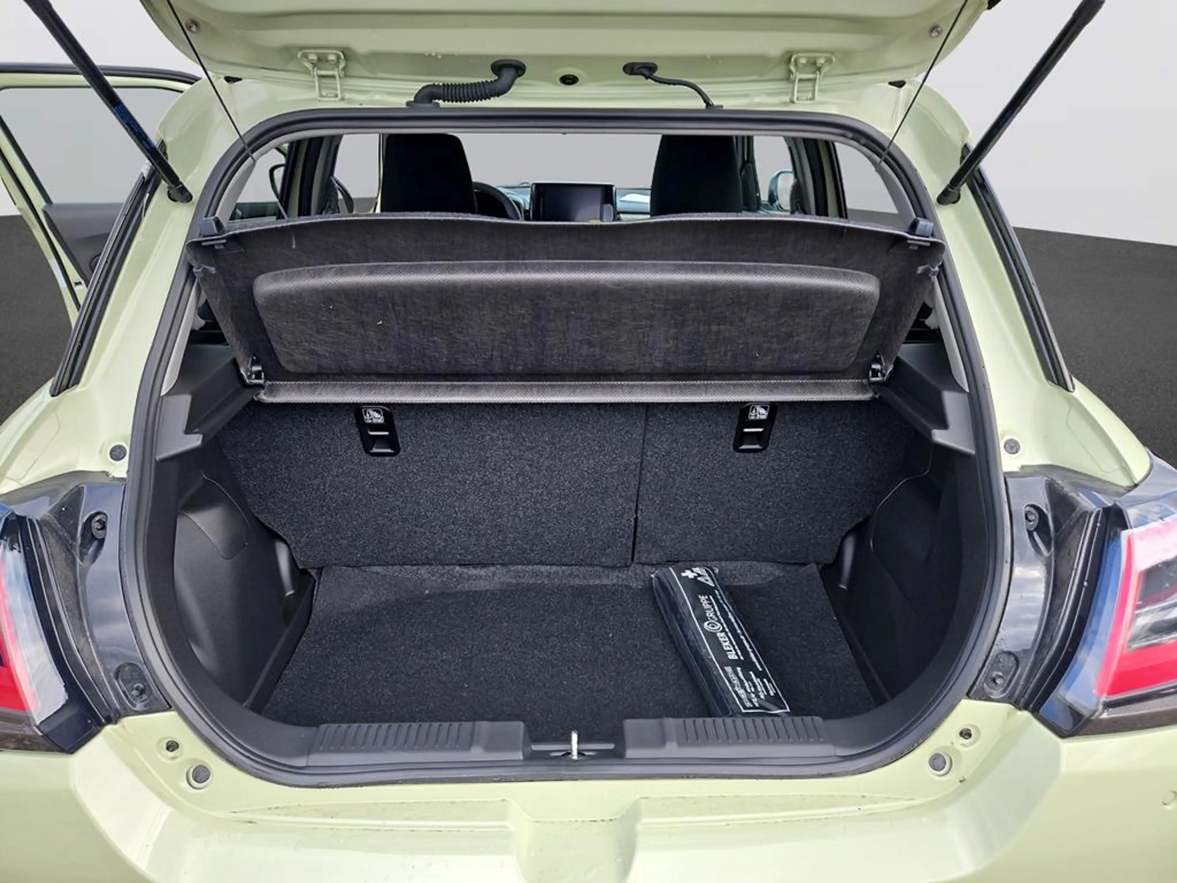 Suzuki Swift COMFORT+ CVT HYBRID — photo 9