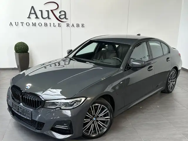BMW 3 Series view 2