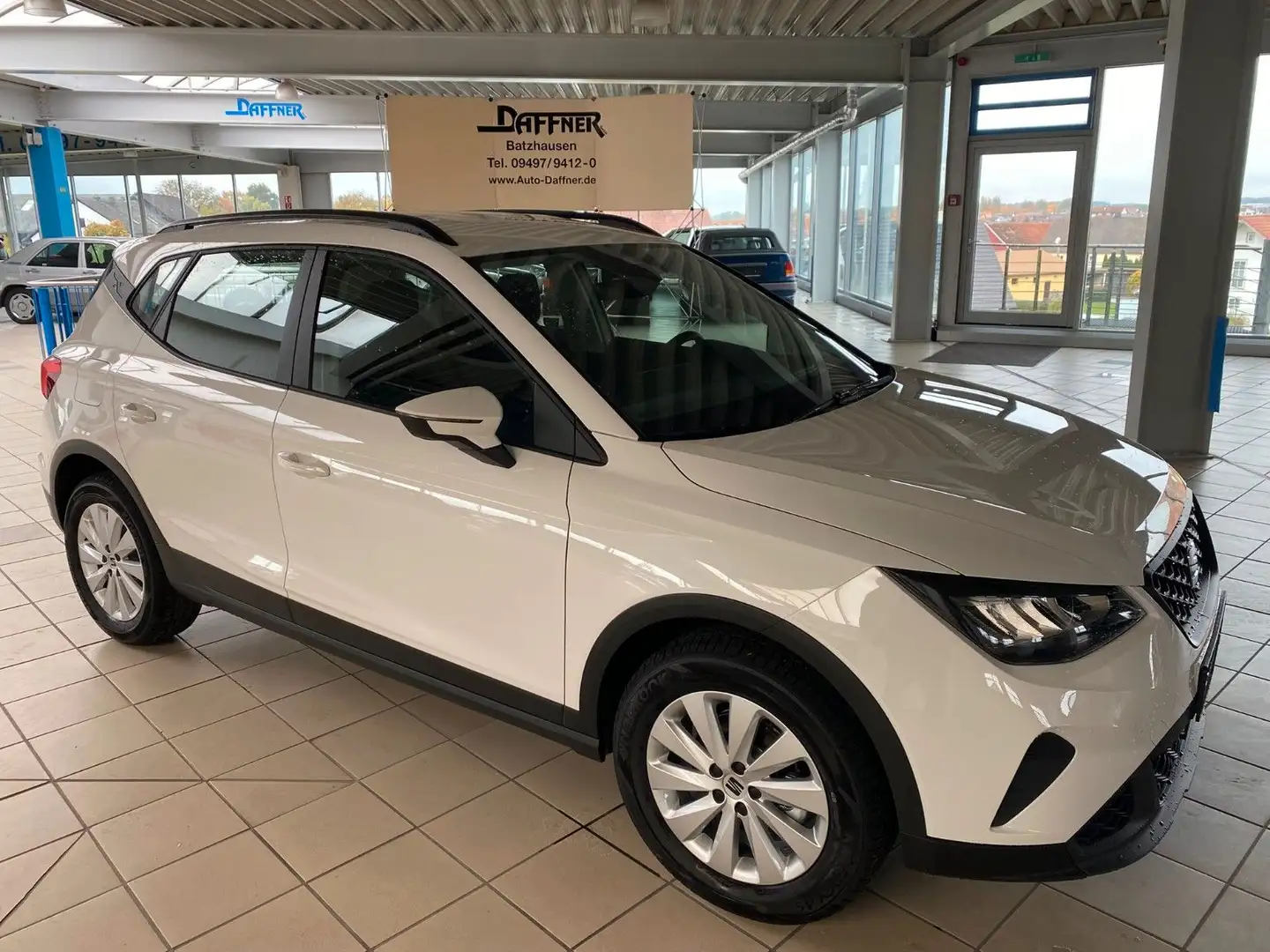 SEAT Arona TSi DSG Style/ALU/DAB/SZHZG/PDC Weiß - 1