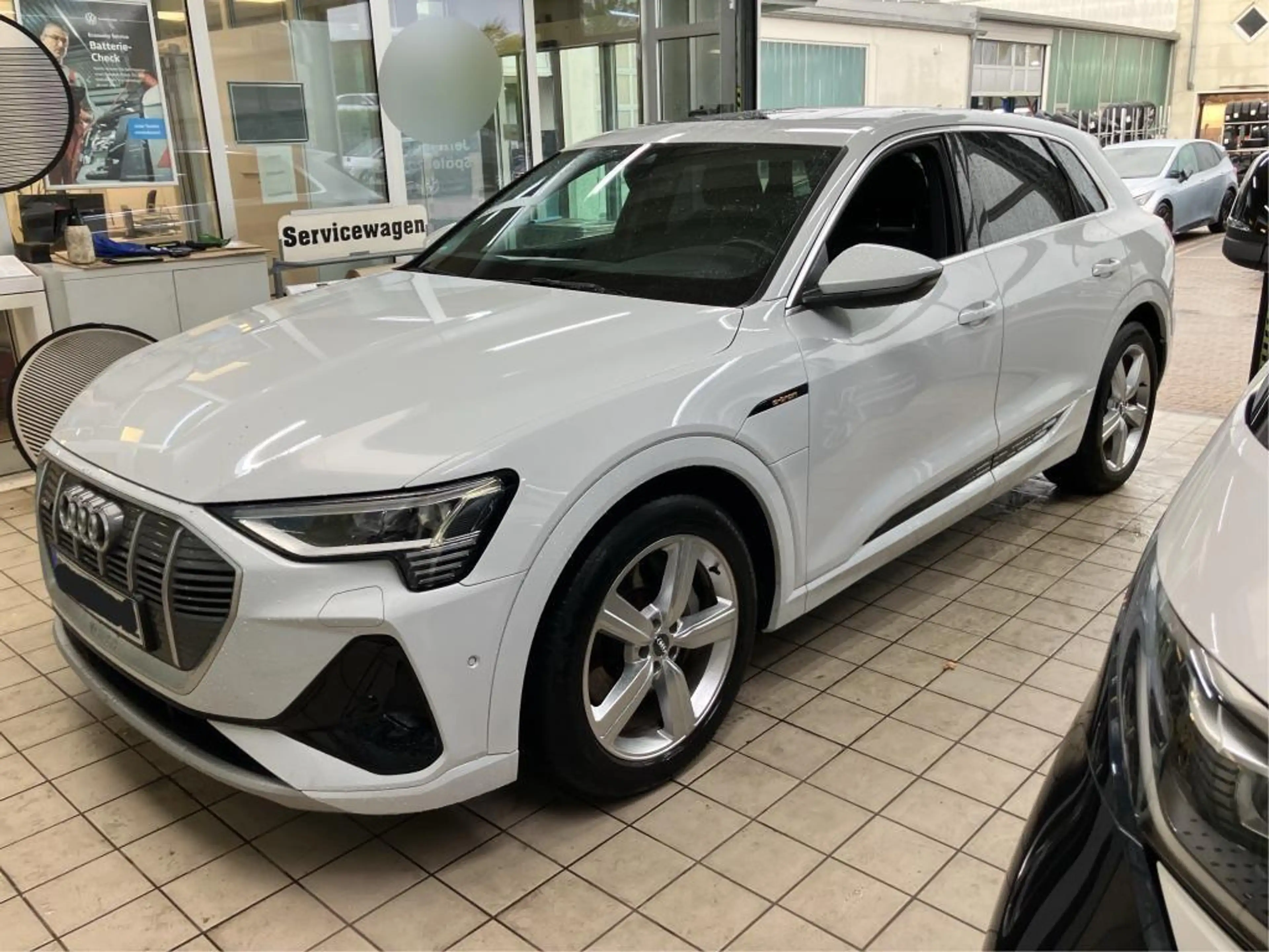 Audi e-tron 50 Q S LINE 20Z/LED/PANO/KAMERA/DAB/NAVI — photo 5