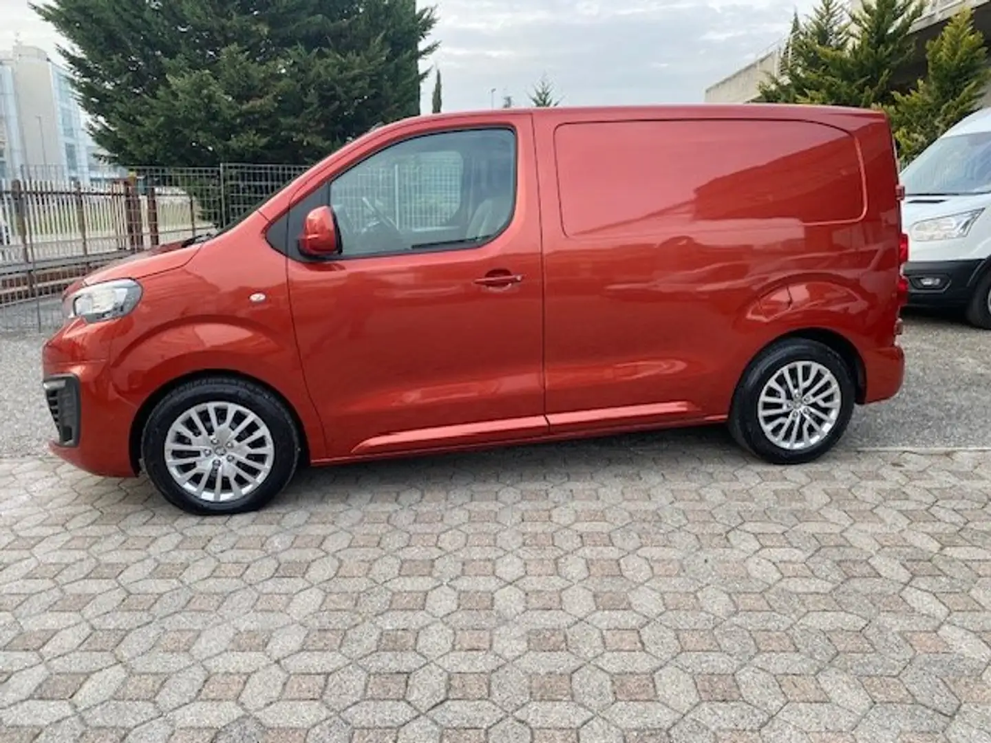 Peugeot Expert 2.0 Blue Hdi Premium L1 Rot - 2