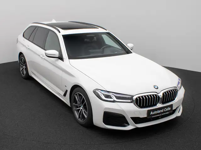 BMW 5 Series view 3