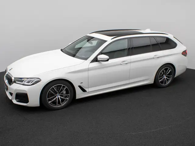 BMW 5 Series view 11
