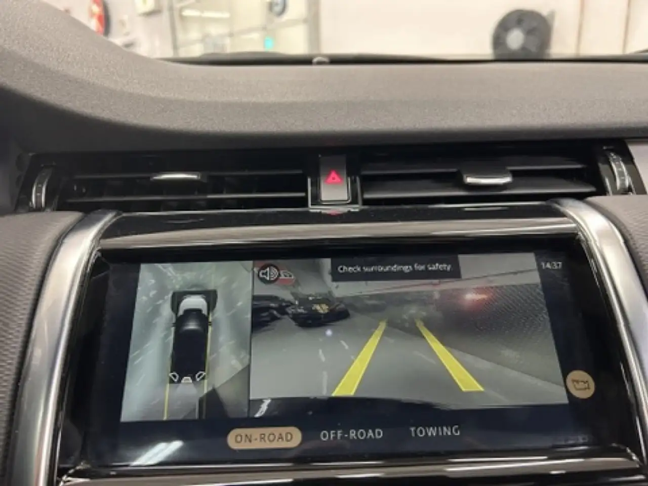 Land Rover Discovery Sport снимка Land Rover Discovery Sport
