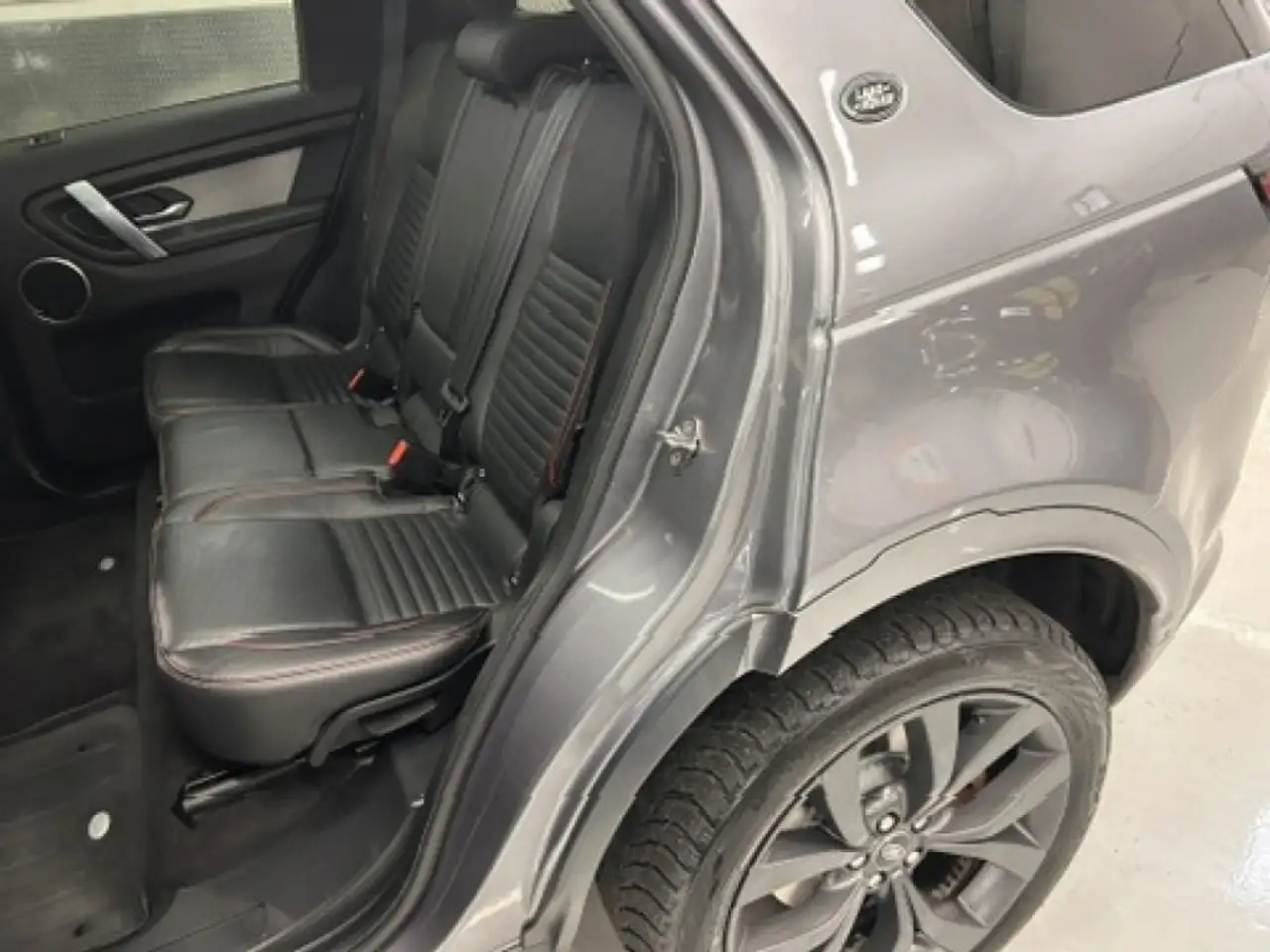 Land Rover Discovery Sport снимка Land Rover Discovery Sport