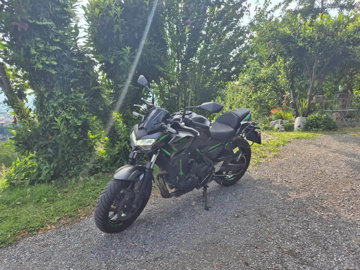 Kawasaki Z 650 Schwarz - 1