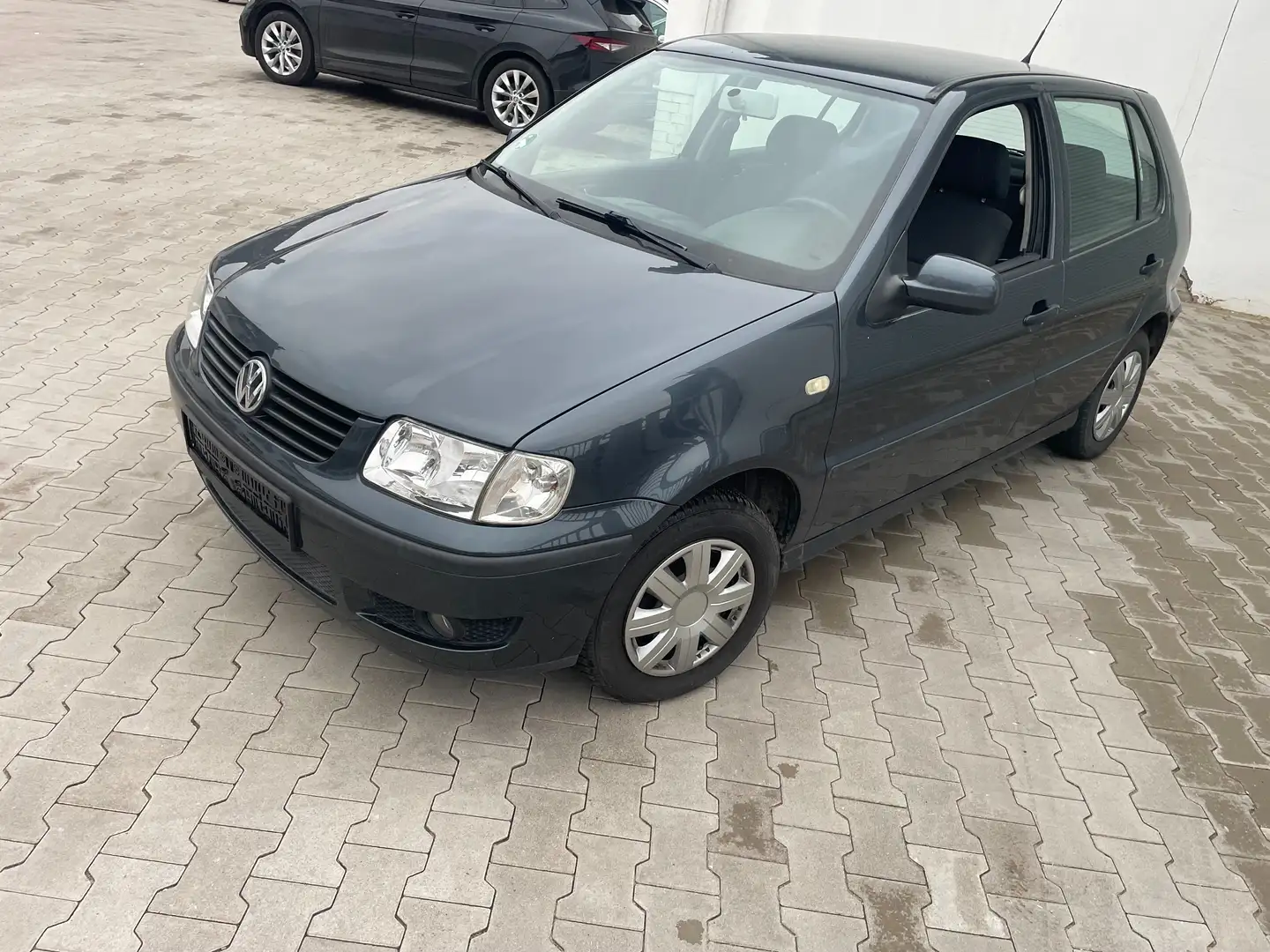 Volkswagen Polo Grau - 2