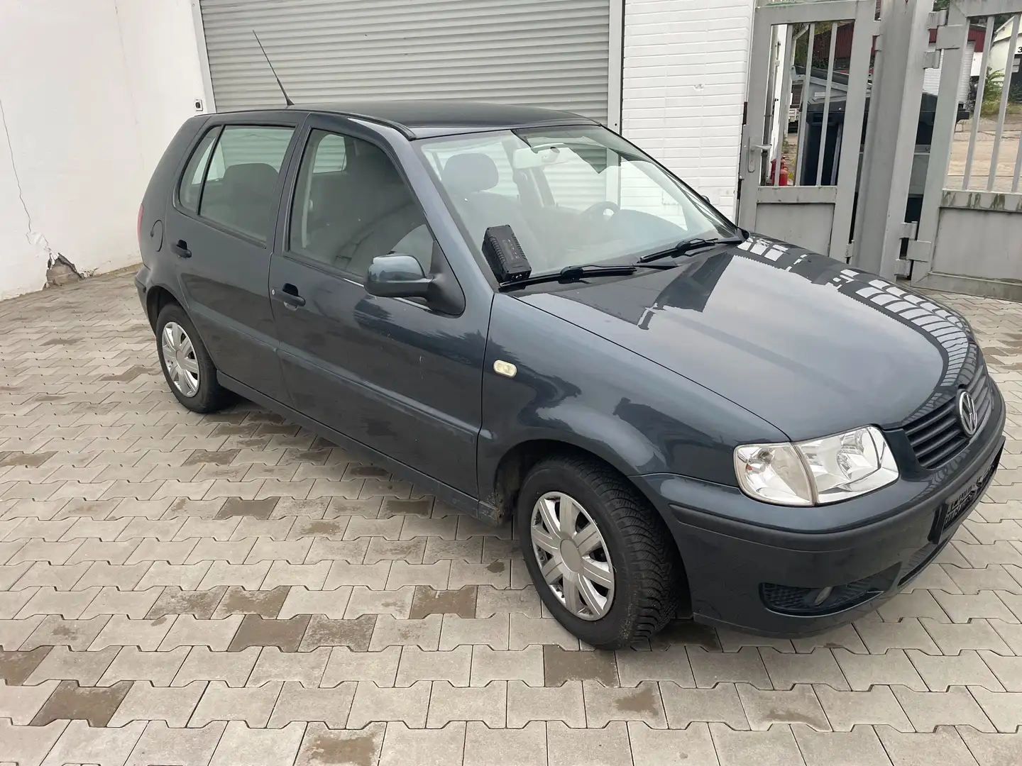 Volkswagen Polo Grau - 1