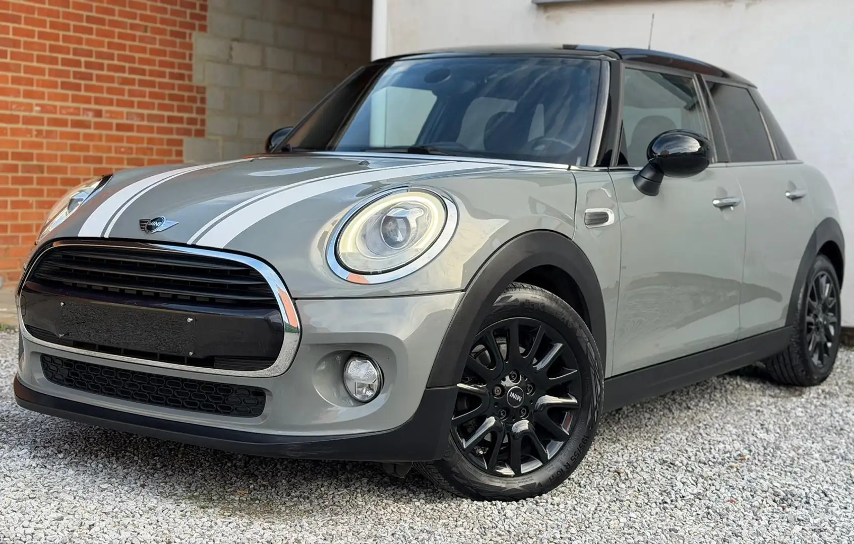 MINI Cooper D 1.5 DA (EU6c) Grijs - 1