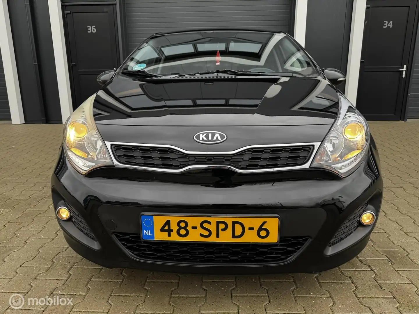 Kia Rio 1.2 CVVT Plus Pack Schwarz - 2