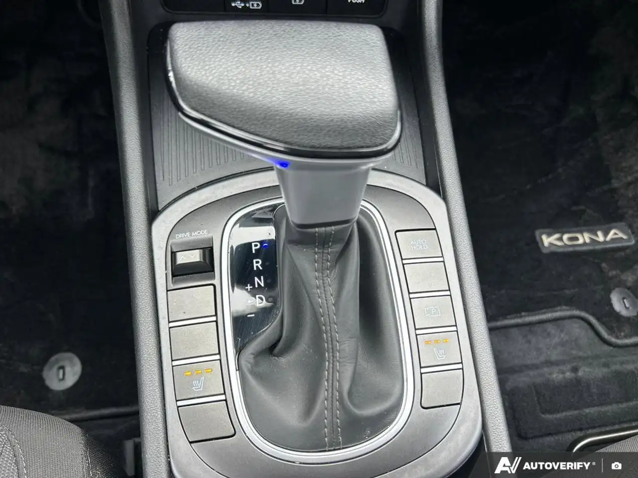 Hyundai KONA снимка Hyundai KONA