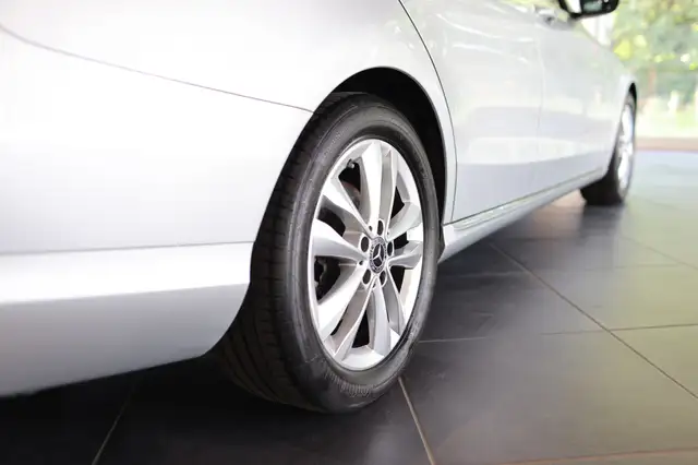 Mercedes-Benz C-Class view 7