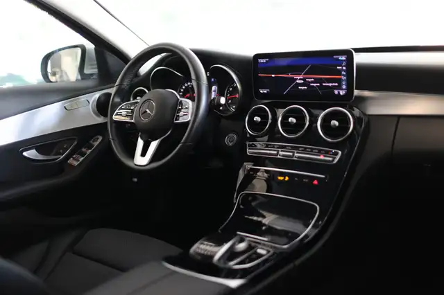 Mercedes-Benz C-Class view 8