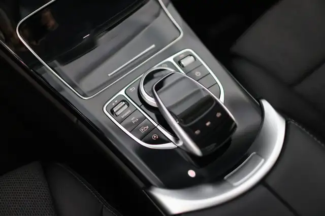 Mercedes-Benz C-Class view 14