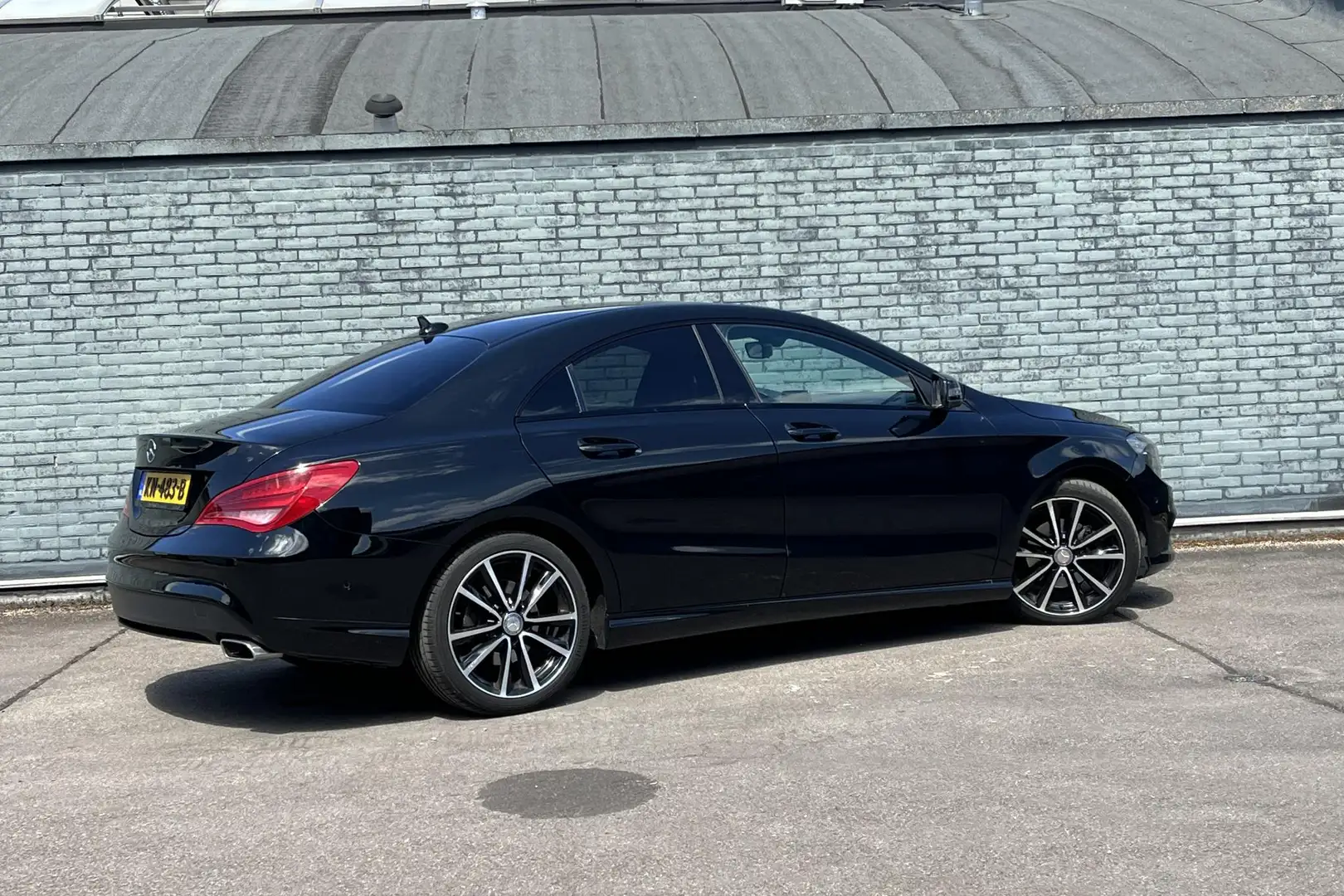 Mercedes-Benz CLA 180 CLA Coupé Urban Line | Nightpakket | Parkpilot | B Nero - 2