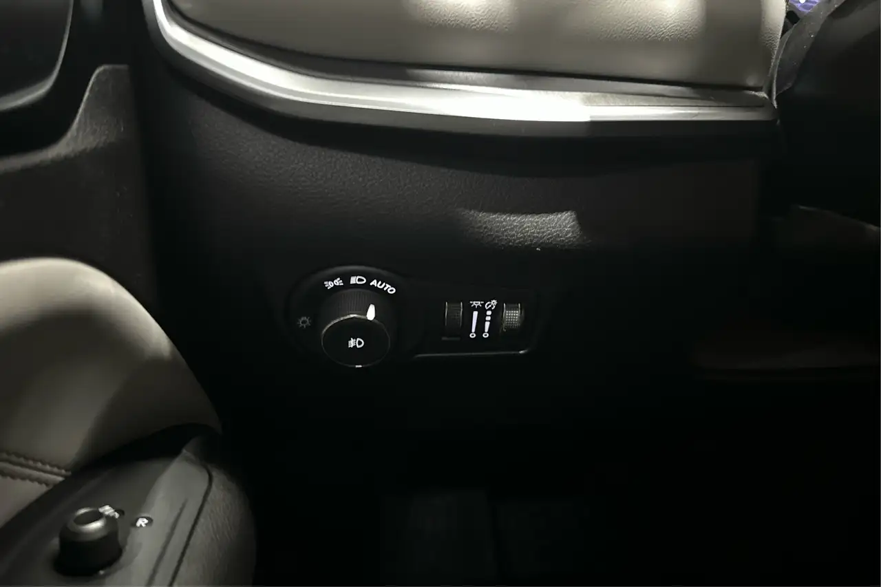 Jeep Compass снимка Jeep Compass