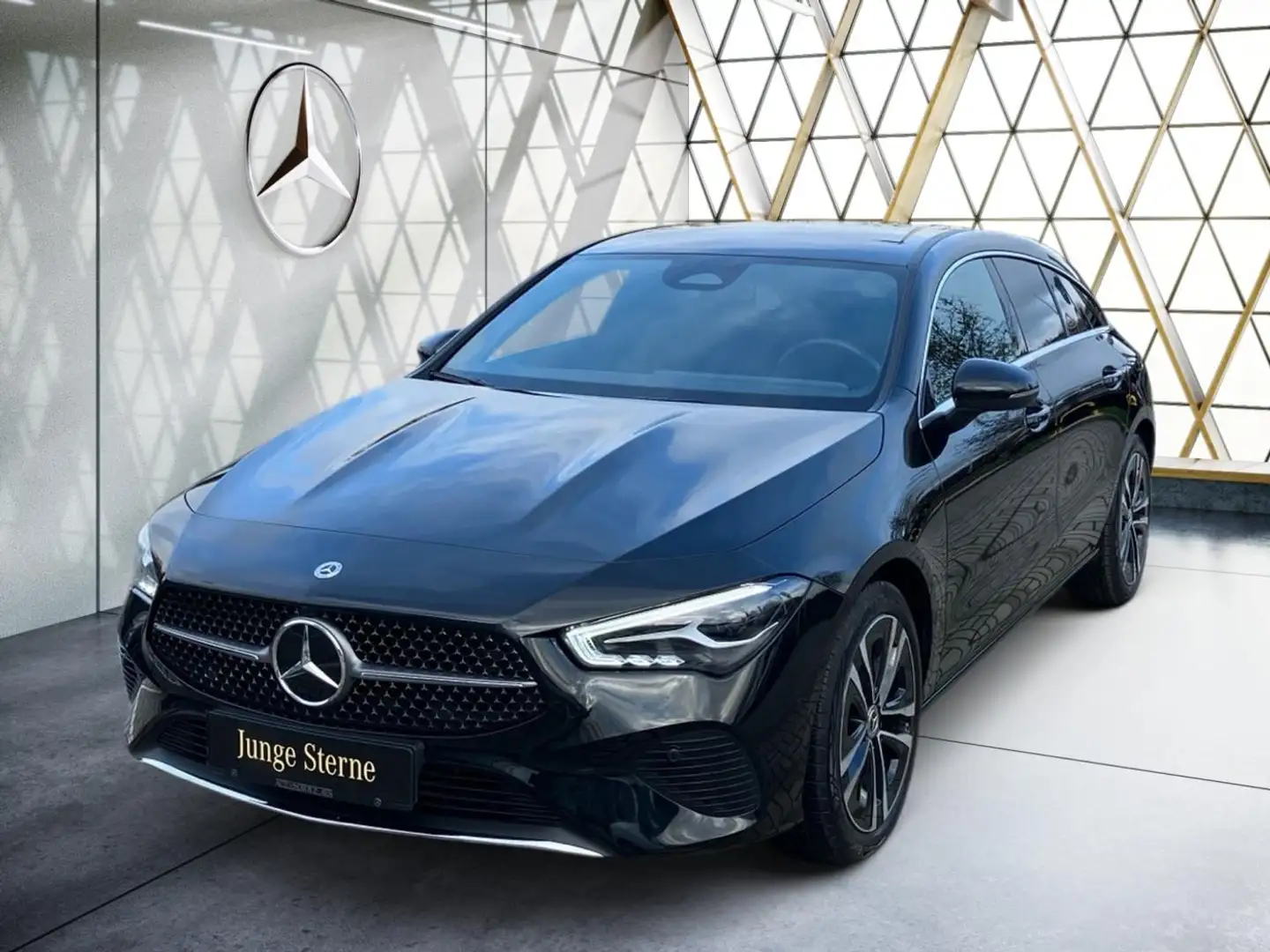 Mercedes-Benz CLA 200 Shooting Brake Progressive AHK*Kam*EasyP Schwarz - 1