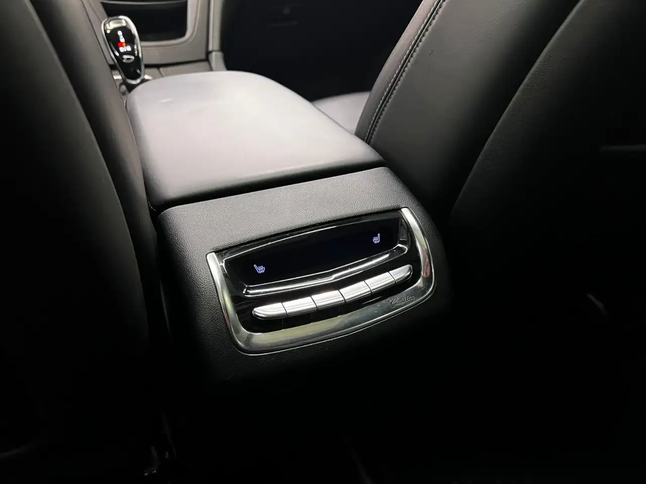 Cadillac XT6 снимка Cadillac XT6