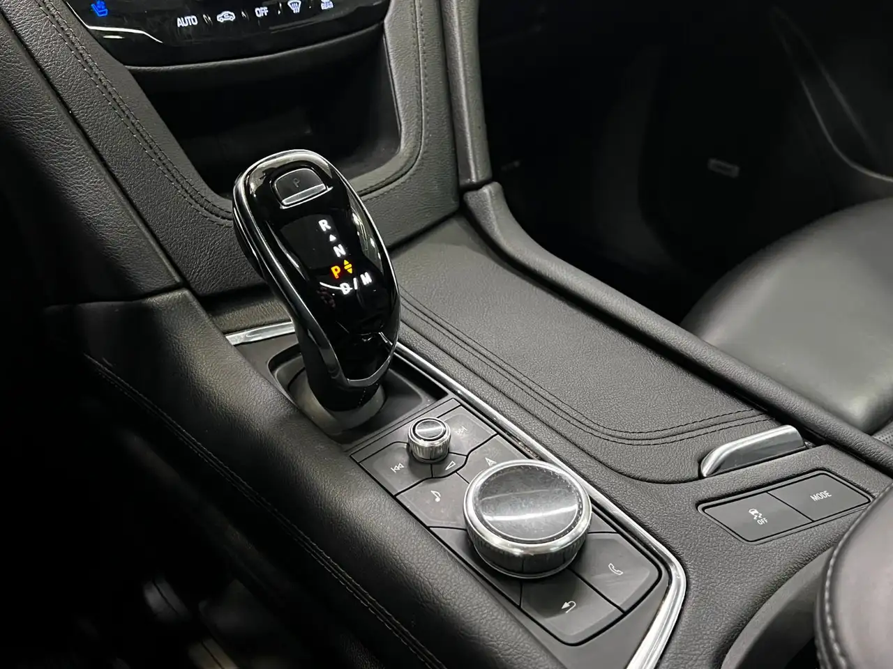Cadillac XT6 снимка Cadillac XT6