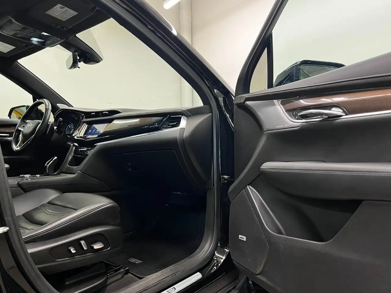 Cadillac XT6 снимка Cadillac XT6