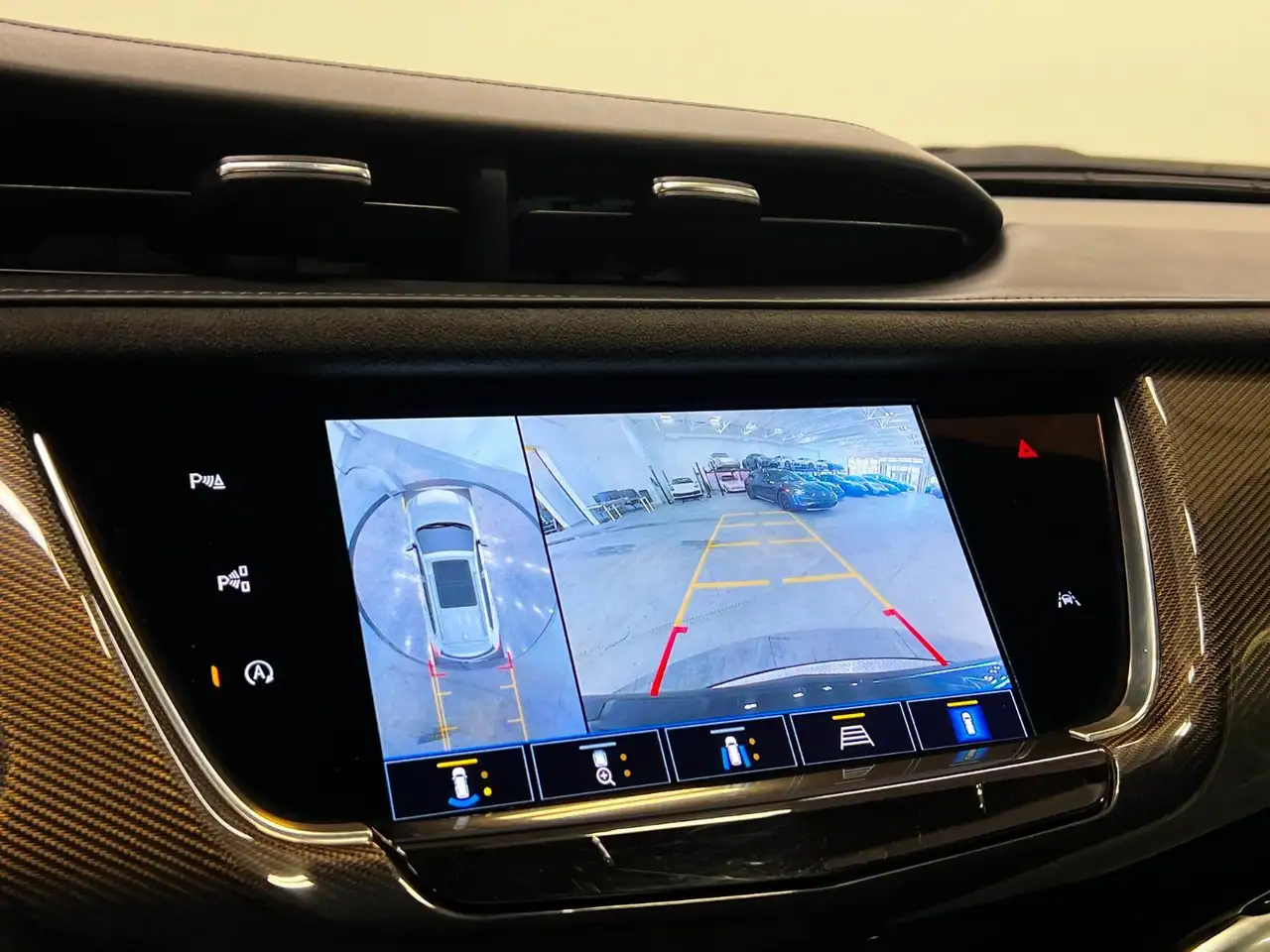 Cadillac XT6 снимка Cadillac XT6