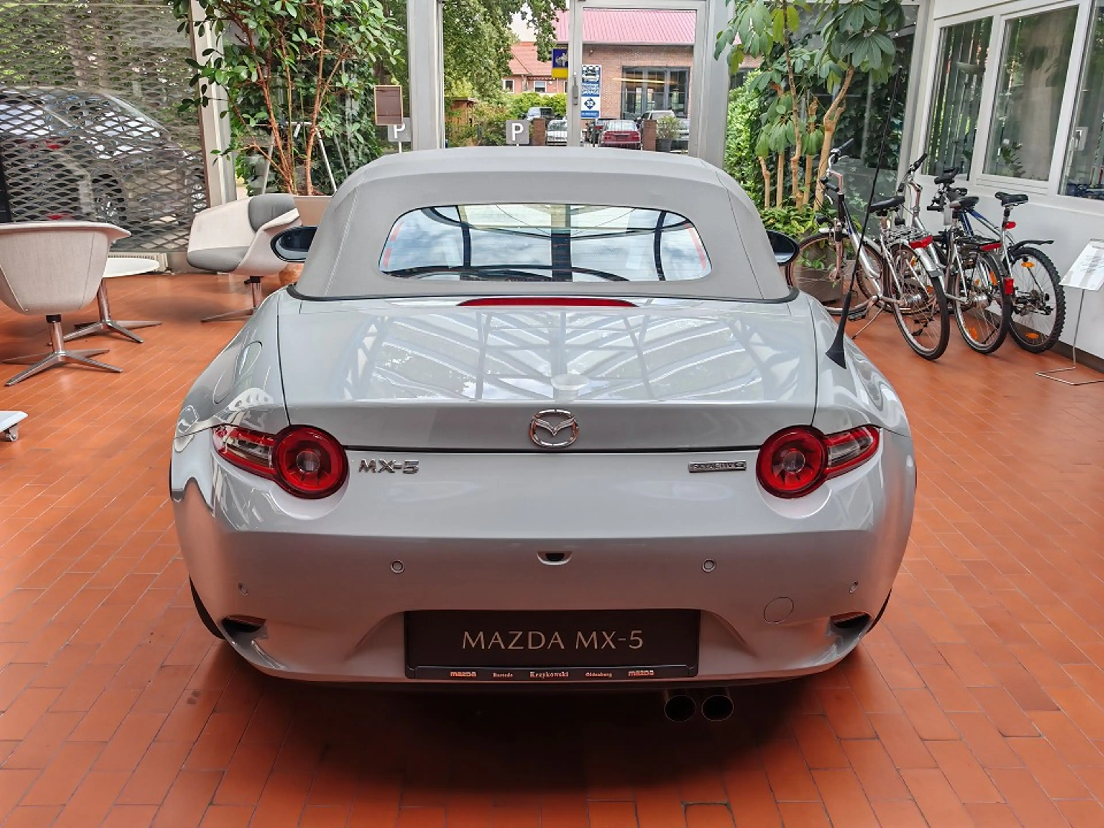 Mazda MX-5 1.5L SKYACTIV-G 136ps 6MT RWD Yakudo — photo 8