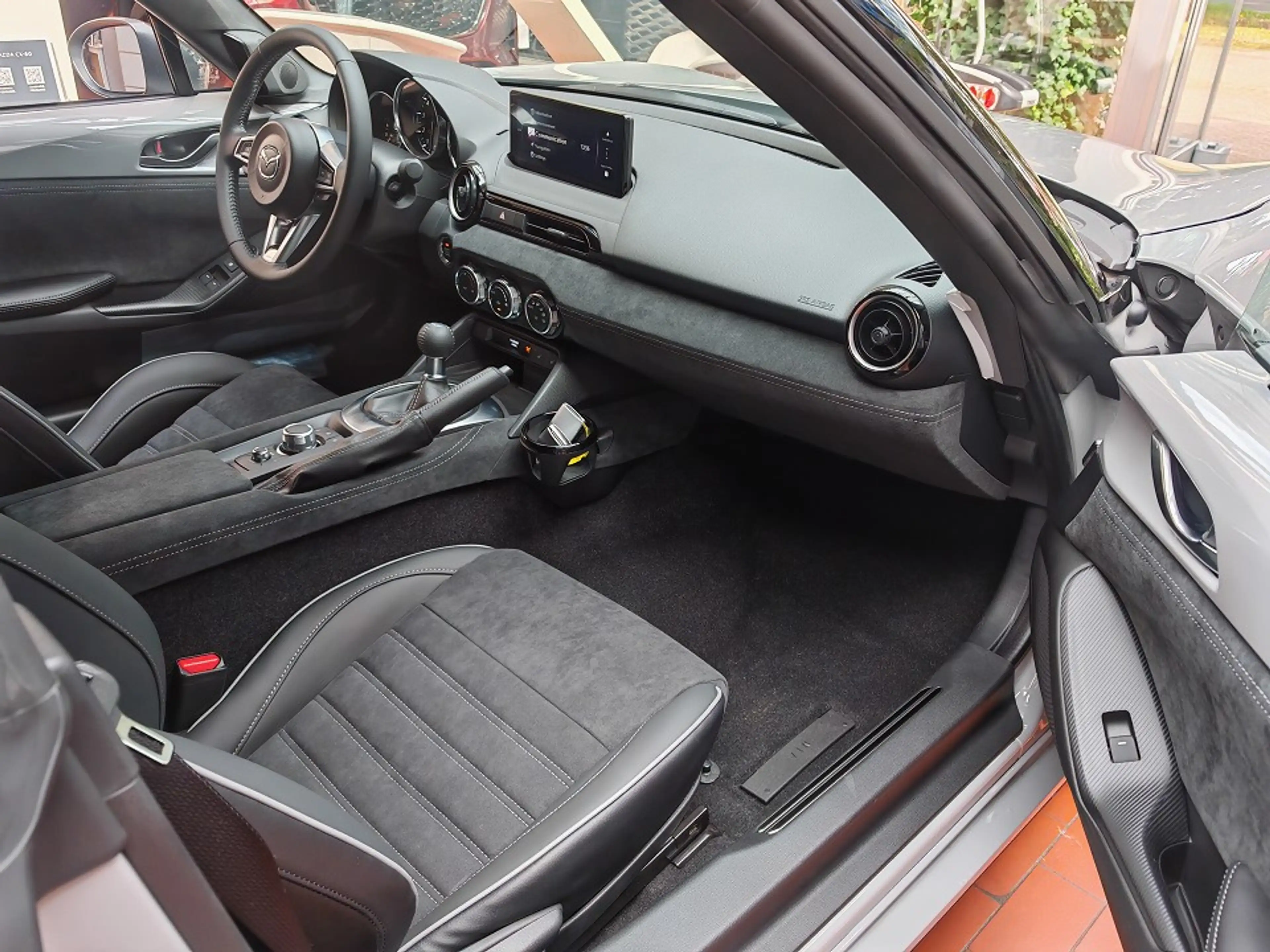 Mazda MX-5 1.5L SKYACTIV-G 136ps 6MT RWD Yakudo — photo 5
