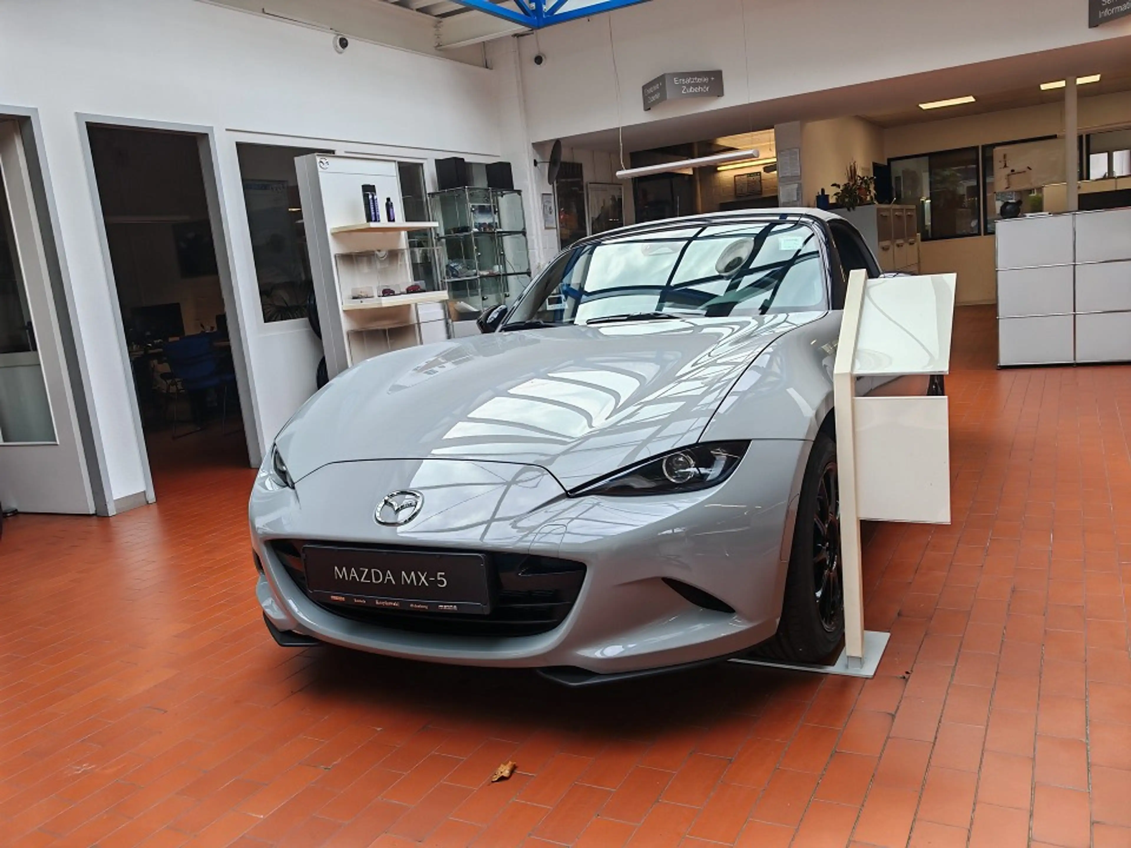 Mazda MX-5 1.5L SKYACTIV-G 136ps 6MT RWD Yakudo