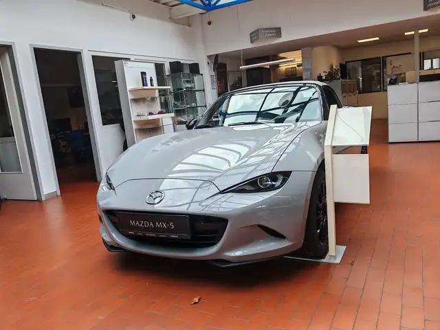 Mazda MX-5 1.5L SKYACTIV-G 136ps 6MT RWD Yakudo