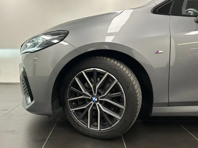 BMW 2 Series view 9