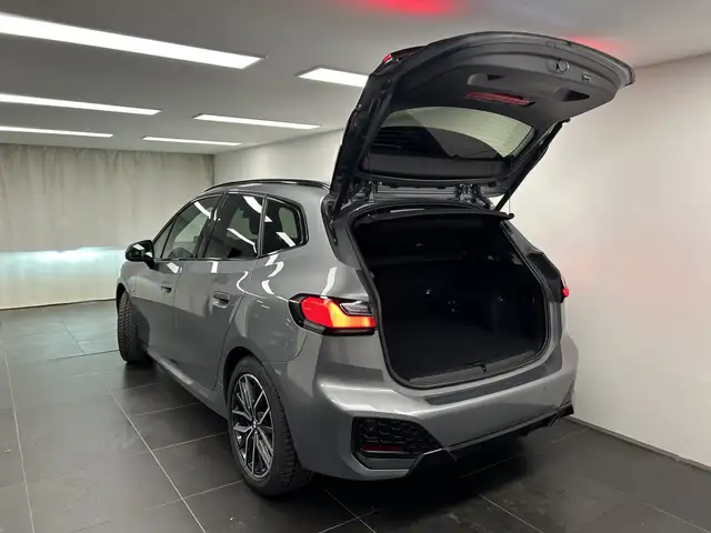 BMW 2 Series view 11