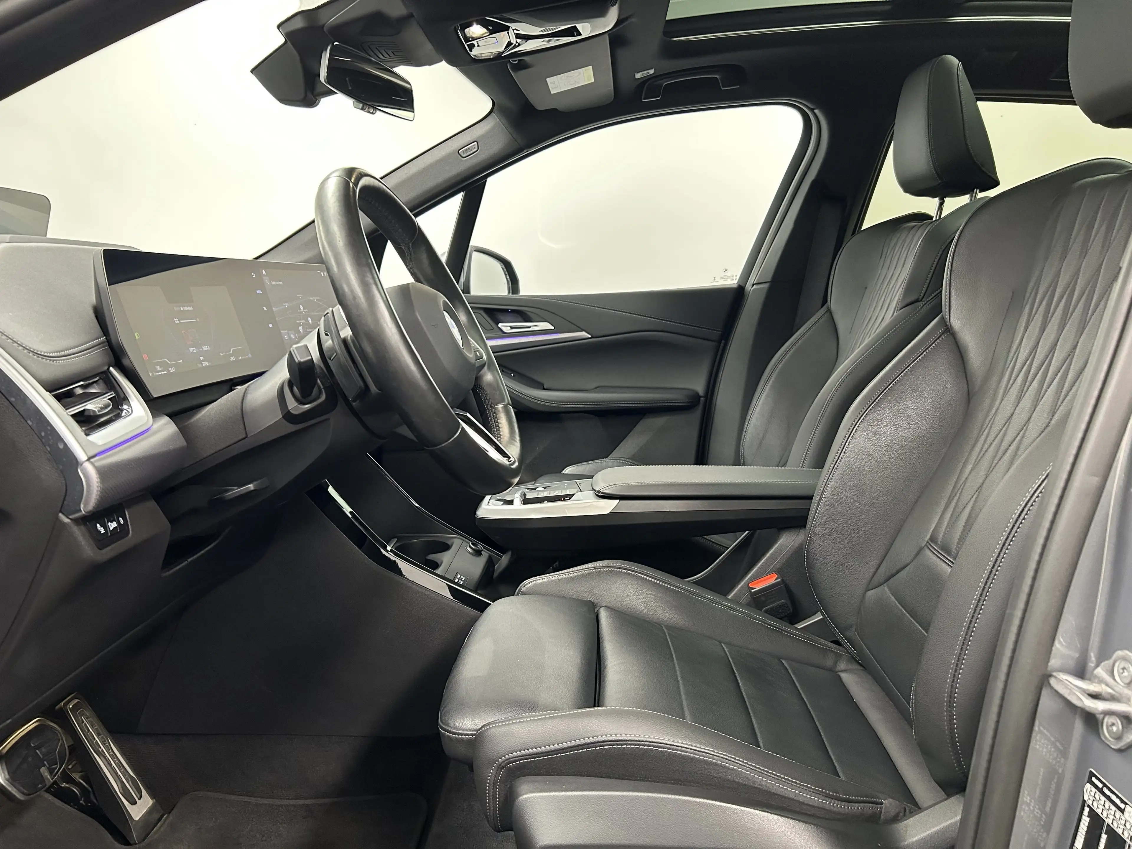 BMW 223 i xDrive Active Tourer — photo 4