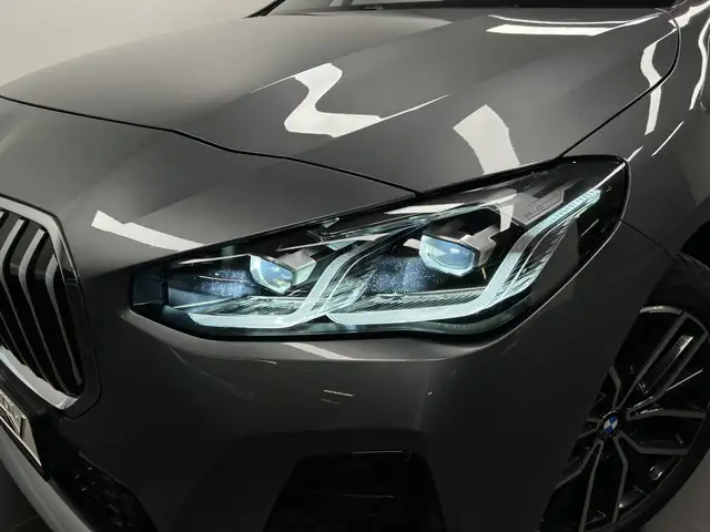 BMW 2 Series view 8