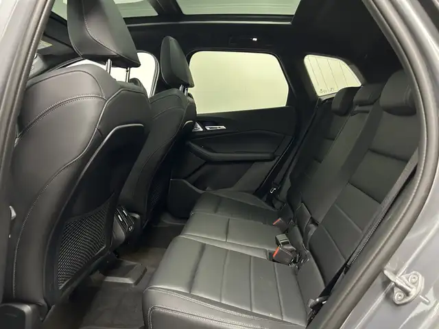 BMW 2 Series view 15