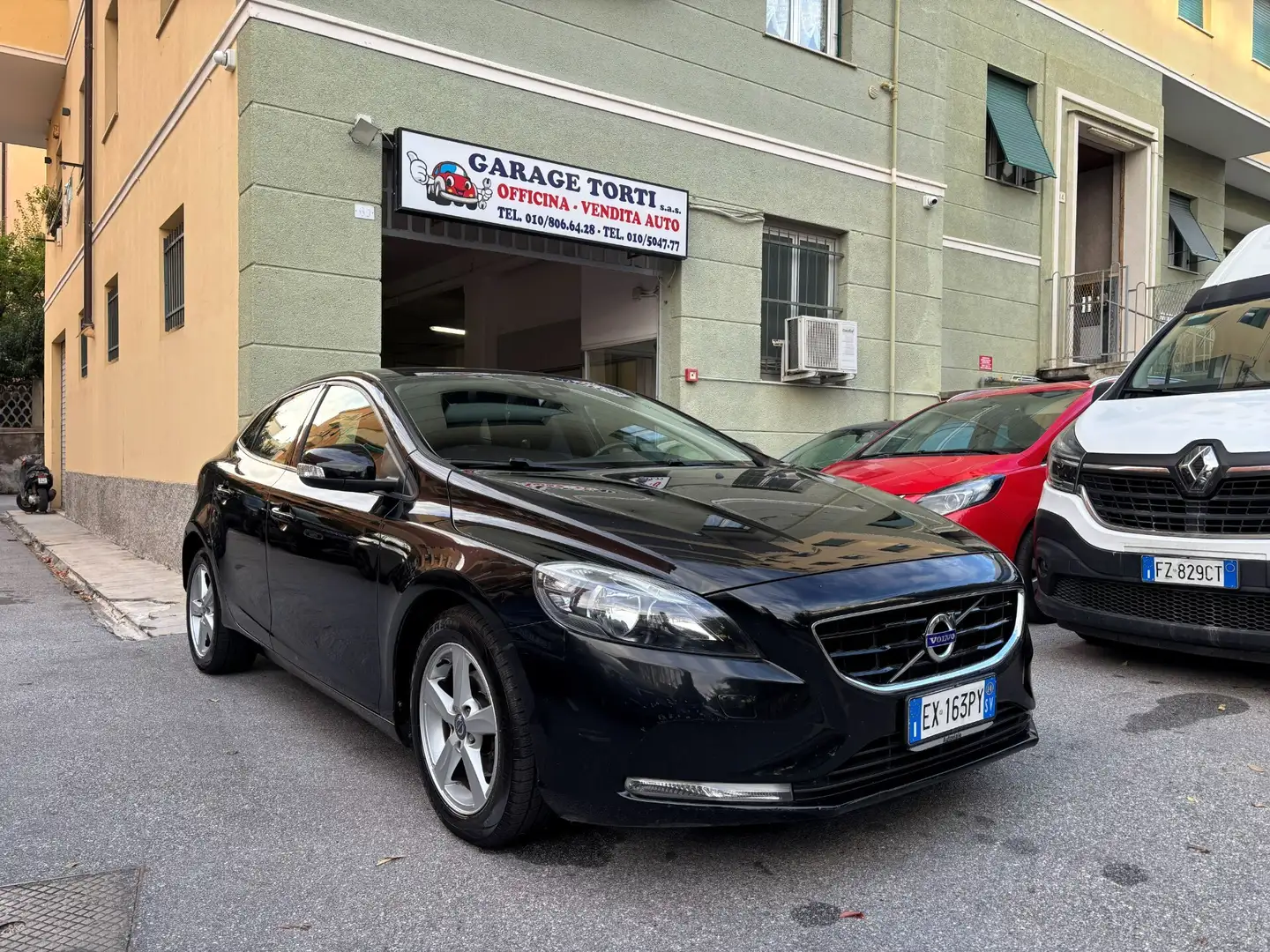 Volvo V40 V40 D2 1.6 Momentum Nero - 1