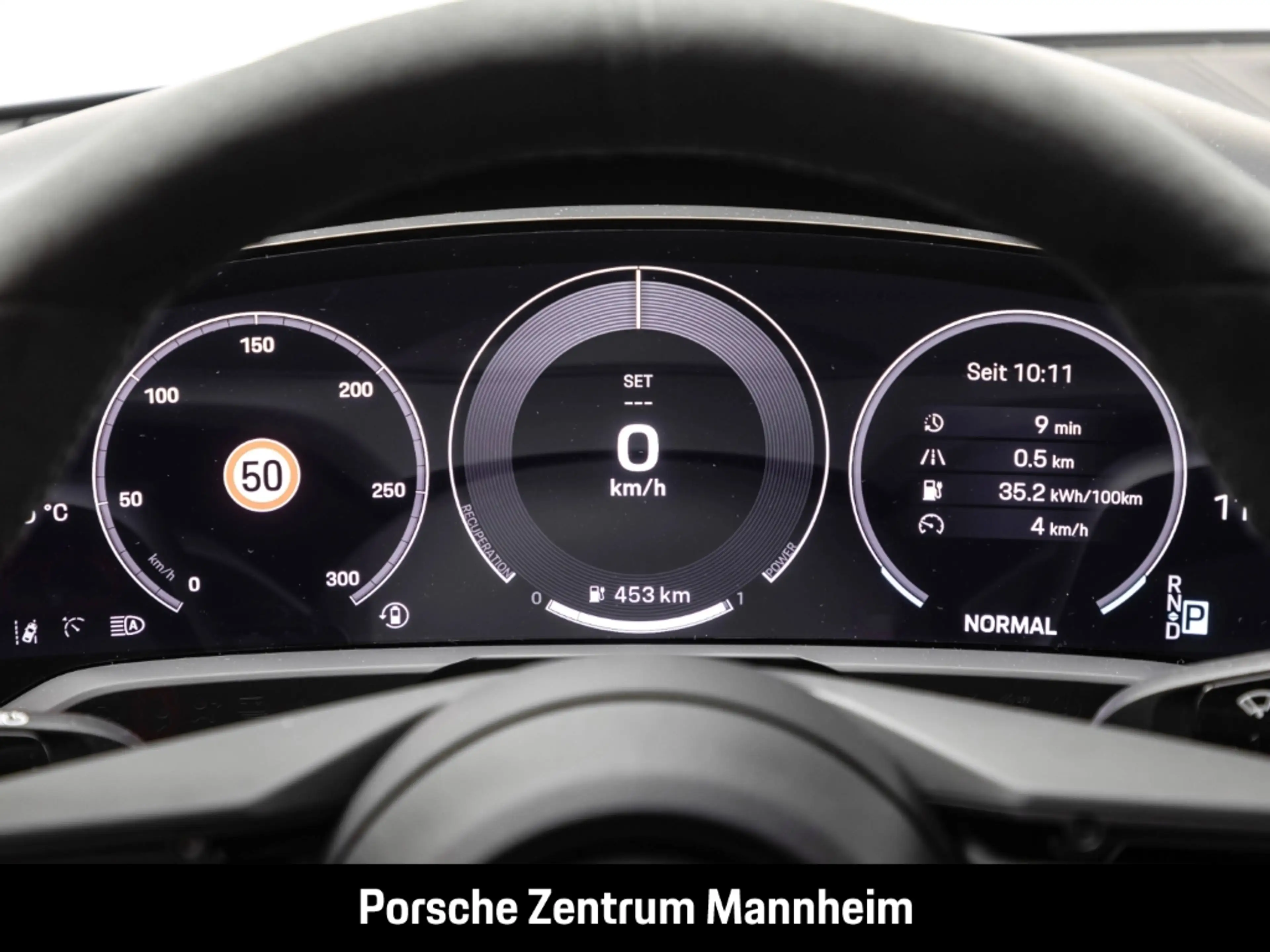 Porsche Taycan — photo 18